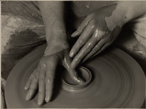 16_Dolgozó kezek, 1925