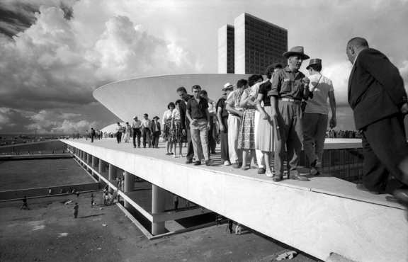 Modern építészet és fotográfia Brazíliavárosban: Oscar Niemeyer és Marcel Gautherot